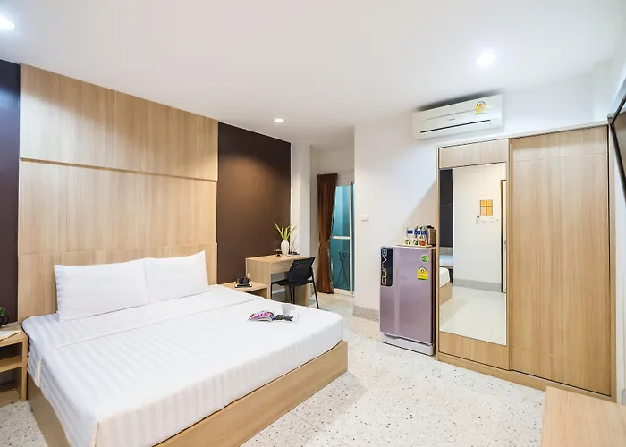 The Fifth 2* Bangkok
