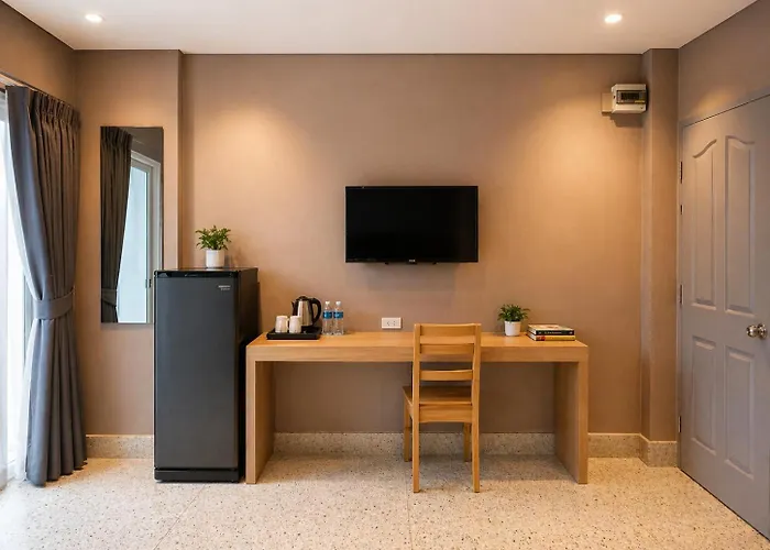 The Fifth Hotel 2*