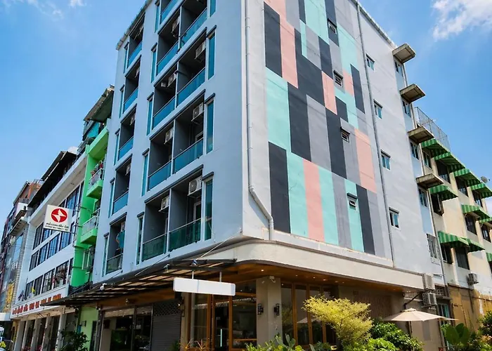 The Fifth Hotel 2*